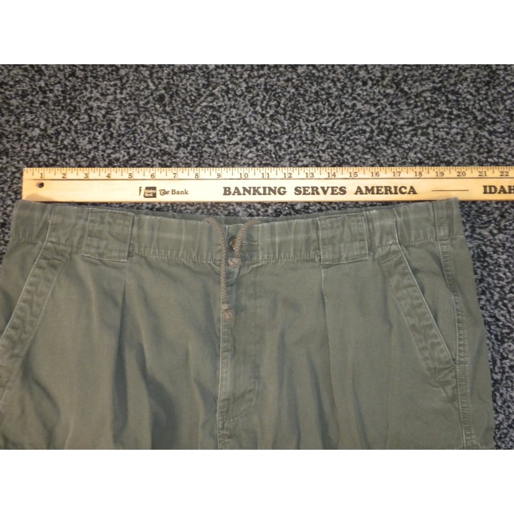 Tommy Bahama Shorts Mens M Army Green Cargo Drawstring Zip Hiking Gorpcore Skate - Picture 6 of 9